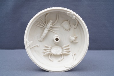 Un porte-encens en porcelaine blanc de Chine de Dehua, Kangxi